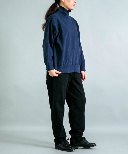 OMNIGOD（オムニゴッド）の「[OMNIGOD womens / オムニゴッド] 8/天竺 ハイネックマニッシュトレーナー（スウェット・レディース・アッシュグレー/アイボリー/ブラック/ネイビー・FREE）」の14枚目の写真
