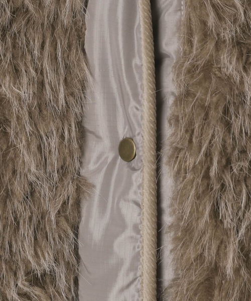 niko and（ニコアンド）の「アソートファーベスト（ベスト）」 - WEAR