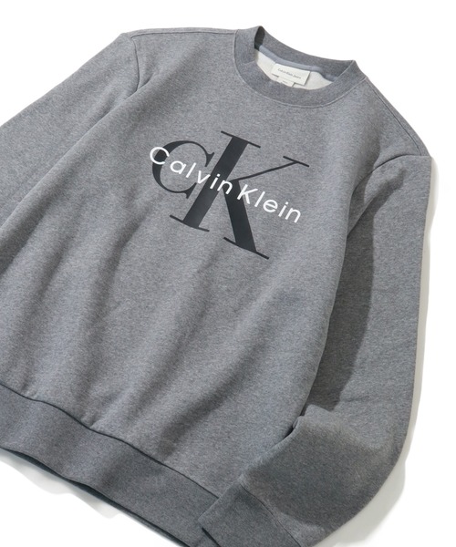 Calvin Klein Jeans（カルヴァンクラインジーンズ）の「【Calvin Klein JEANS/カルバンクライン ジーンズ】 MONOLOGO FLEECE CREW NECK SWEATSHIRT/モノグラム プリント クルーネック スウェット トレーナー（スウェット・メンズ・ブラック/ヘザーグレー/ホワイト・S/M/L/XL）」の10枚目の写真