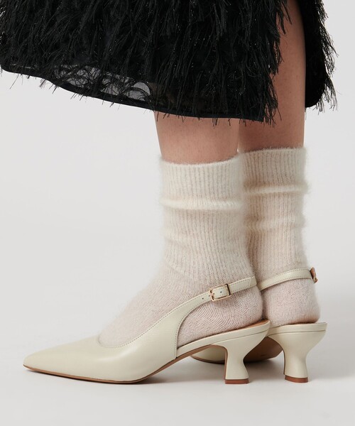 UNITED ARROWS(ユナイテッドアローズ)の「へアリー リブ ソックス(ソックス/靴下・レディース・オフホワイト/グレー系/ライトブルー/ブラック/レッド/ピンク・FREE)」の2枚目の写真