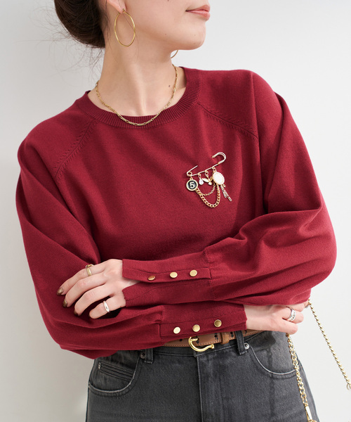 B.C STOCK(ベーセーストック)の「手洗い可 / チェーンブローチ付きニットプルオーバー(ニット/セーター・レディース・ブラック/ブラウン/ボルドー・FREE)」の3枚目の写真