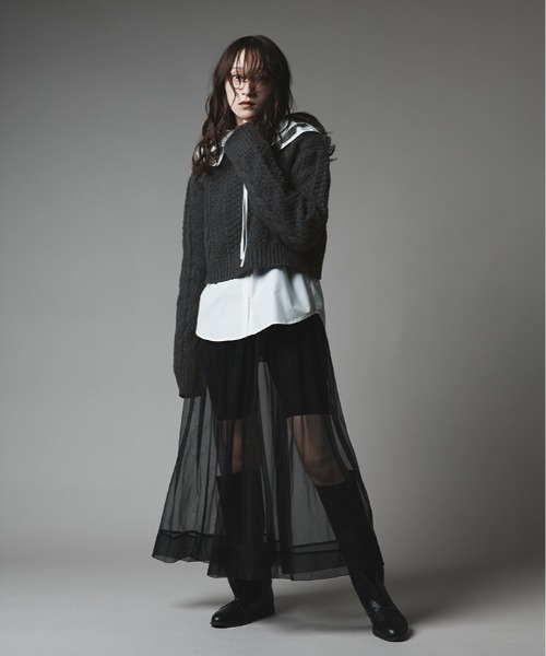 W:Huku(フーク)の「ウール ショート丈 ケーブル ニット セーター / Wool-Blend Short Length Cable Knit Sweater(ニット/セーター・レディース・ブラウン/アイボリー/チャコール・FREE)」の13枚目の写真