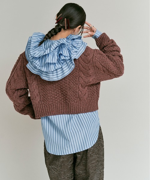 W:Huku(フーク)の「ウール ショート丈 ケーブル ニット セーター / Wool-Blend Short Length Cable Knit Sweater(ニット/セーター・レディース・ブラウン/アイボリー/チャコール・FREE)」の19枚目の写真