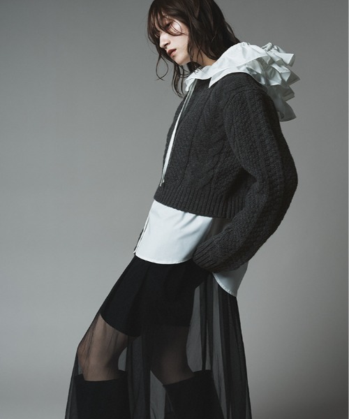 W:Huku(フーク)の「ウール ショート丈 ケーブル ニット セーター / Wool-Blend Short Length Cable Knit Sweater(ニット/セーター・レディース・ブラウン/アイボリー/チャコール・FREE)」の21枚目の写真