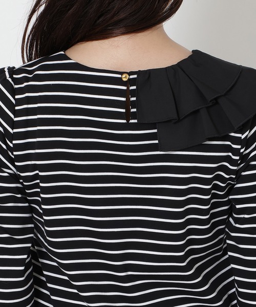 Rose Tiara(ローズティアラ)の「【UVカット】ショルダーフリルカットソー(Tシャツ/カットソー・レディース・ホワイト/オフホワイト/ブラック・38/42/46)」の21枚目の写真