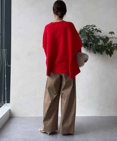 DouDou(ドゥドゥ)の「【WEB限定】ポンチョニット(ニット/セーター・レディース・レッド/ブラック/オフホワイト/グレー・FREE)」の12枚目の写真