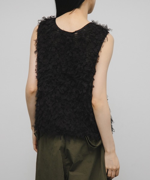 KBF（ケイビーエフ）の「チュールフリンジトップス（ベスト・レディース・ブラック/アイボリー・ONE）」の7枚目の写真