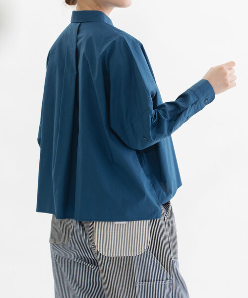 nop de nod(ノップドゥノッド)の「Cielタイプライタークロップドシャツ(シャツ/ブラウス・レディース・ネイビー/レッド/キャメル/オフホワイト/ターコイズブルー・M)」の10枚目の写真