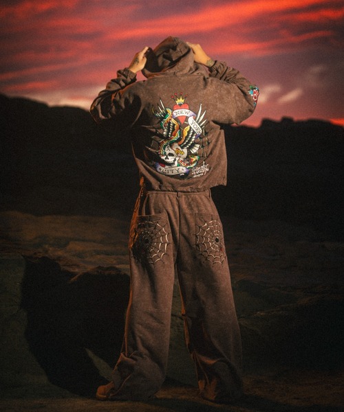 FR(13)NDS(フレンズ)の「FR(13)NDS × Ed Hardy/フレンズ × エド・ハーディ/コラボジップフーディ(パーカー・メンズ・ブラウン/グレー・M/L)」の4枚目の写真