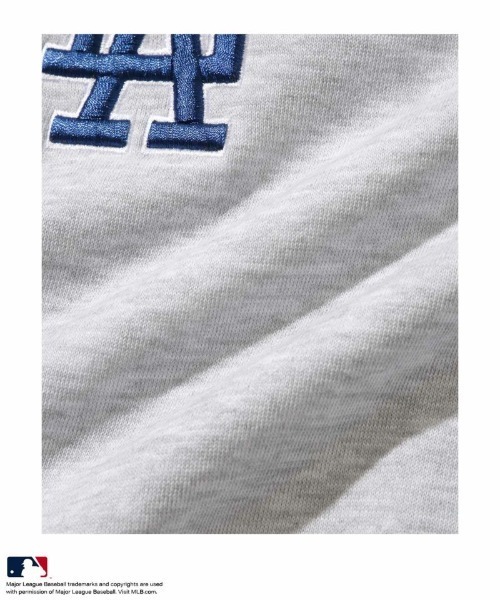 MLB(メジャーリーグベースボール)の「【MLB /メジャーリーグベースボール 】 パイピング 3Dロゴ刺繍ハーフZIPUP(スウェット・メンズ・アッシュグレー/ブラック/ブラウン・XL/M/L)」の7枚目の写真