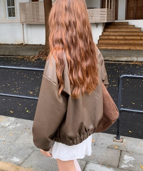 .KOM(ドットコム)の「A'GEM/9 × .kom 『.KOM/ドットケーオーエム』 Simple Design Faux Leather Blouson/シンプルデザインエコレザー ブルゾン(ライダースジャケット・レディース・ブラック/ブラウン・XL)」の15枚目の写真