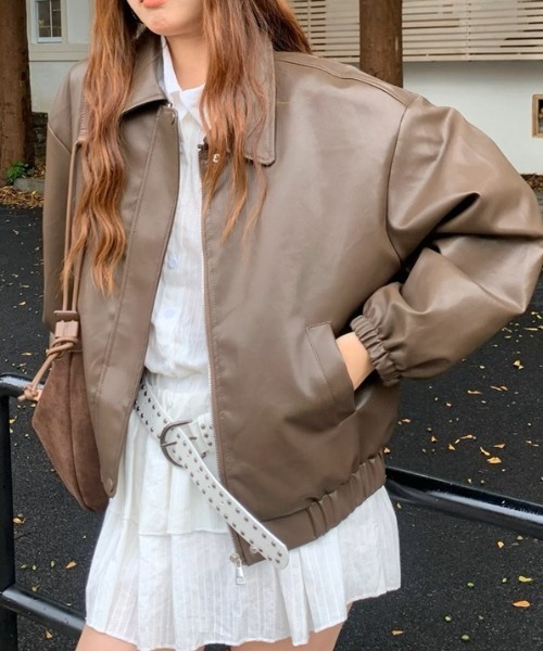 .KOM(ドットコム)の「A'GEM/9 × .kom 『.KOM/ドットケーオーエム』 Simple Design Faux Leather Blouson/シンプルデザインエコレザー ブルゾン(ライダースジャケット・レディース・ブラック/ブラウン・XL)」の11枚目の写真