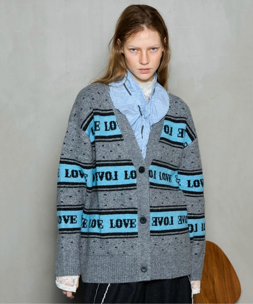 MAISON SPECIAL（メゾンスペシャル）の「LOVE Jacquard Cardigan / LOVEジャカードカーディガン（カーディガン/ボレロ・レディース・ブラック/グレー/オレンジ・FREE）」の2枚目の写真
