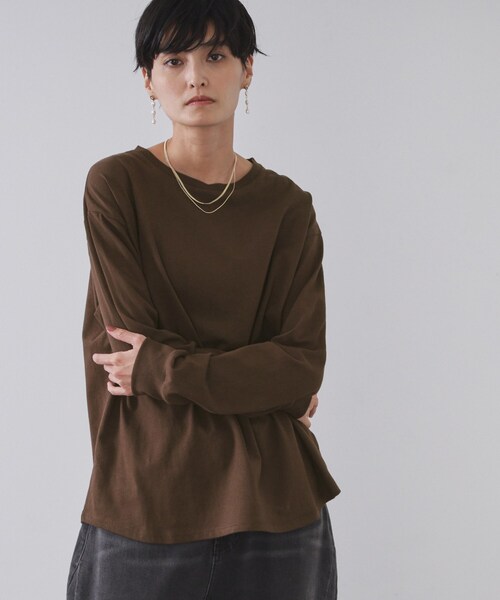 OPAQUE.CLIP(オペークドットクリップ)の「リラクシーロングTシャツ【洗濯機OK】(Tシャツ/カットソー・レディース・ホワイト/ブラウン系その他/チャコールグレー・00)」の3枚目の写真