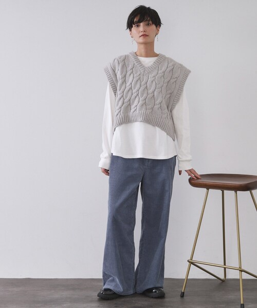 OPAQUE.CLIP(オペークドットクリップ)の「リラクシーロングTシャツ【洗濯機OK】(Tシャツ/カットソー・レディース・ホワイト/ブラウン系その他/チャコールグレー・00)」の5枚目の写真