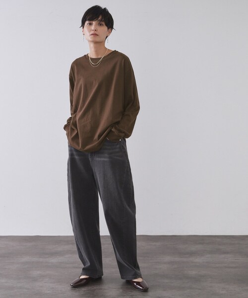 OPAQUE.CLIP(オペークドットクリップ)の「リラクシーロングTシャツ【洗濯機OK】(Tシャツ/カットソー・レディース・ホワイト/ブラウン系その他/チャコールグレー・00)」の13枚目の写真