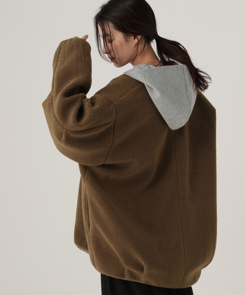 Elura（エルーラ）の「ライトボアブルゾン/607994（ブルゾン・レディース・ダークブラウン/キャメル/チャコールグレー/アイボリー/ブラック・SMALL/MEDIUM）」の19枚目の写真