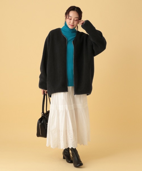 Elura（エルーラ）の「ライトボアブルゾン/607994（ブルゾン・レディース・ダークブラウン/キャメル/チャコールグレー/アイボリー/ブラック・SMALL/MEDIUM）」の6枚目の写真