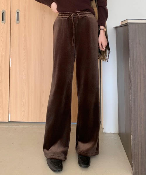 Maison Calme(メゾンカルム)の「【リラックスボトム】裏起毛ベロアドロスト イージーワイドパンツ 防寒 ウエストゴム(その他パンツ・レディース・ブラウン/ブラック・M/L)」の19枚目の写真