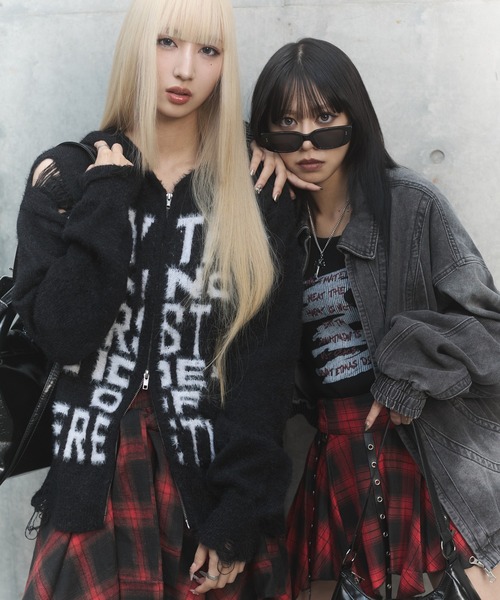 Figments（フィグメンツ）の「シャギーニットロゴダブルZIPパーカー（パーカー・レディース・ブラック・FREE）」の2枚目の写真