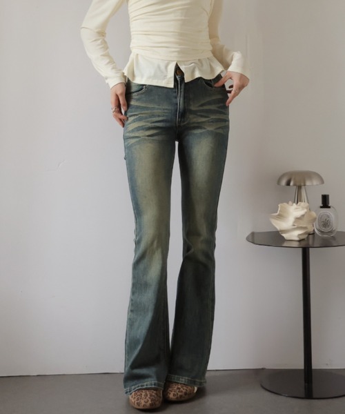 Ulysses（ユリシス）の「フレアデニムパンツ／ヴィンテージウォッシュ（デニムパンツ・レディース・ブルー/ネイビー・S/M）」の2枚目の写真