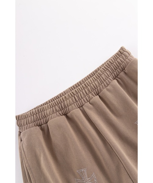 UNKNOWN LONDON(アンノウン・ロンドン)の「スエットパンツ|Outline Cross Rhinestone Sweat Pants|Unknown London(スウェットパンツ・メンズ・レッド/ベージュ/ブラック・SMALL/MEDIUM/LARGE/X-LARGE)」の9枚目の写真