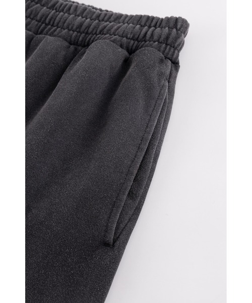 UNKNOWN LONDON(アンノウン・ロンドン)の「スエットパンツ|Outline Cross Rhinestone Sweat Pants|Unknown London(スウェットパンツ・メンズ・レッド/ベージュ/ブラック・SMALL/MEDIUM/LARGE/X-LARGE)」の13枚目の写真