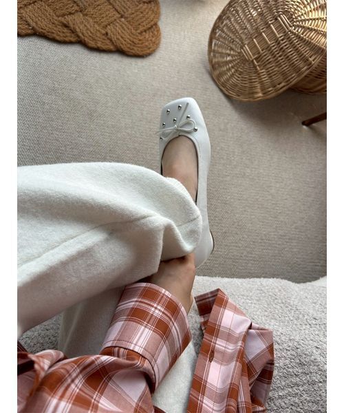 LILY BROWN(リリーブラウン)の「レースアップバレエシューズ(パンプス・レディース・ホワイト/アイボリー/ブラック・S/M/L)」の21枚目の写真