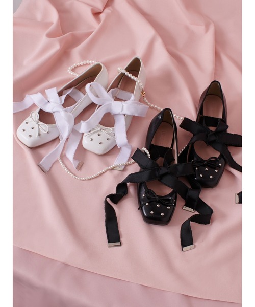 LILY BROWN(リリーブラウン)の「レースアップバレエシューズ(パンプス・レディース・ホワイト/アイボリー/ブラック・S/M/L)」の4枚目の写真