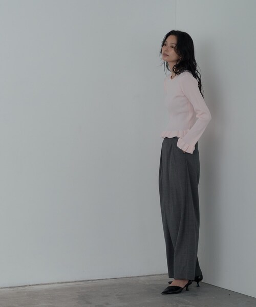 GALLEST（ギャレスト）の「センタータックメランジワイドパンツ（その他パンツ・レディース・チャコールグレー/ベージュ・36/38/40）」の3枚目の写真