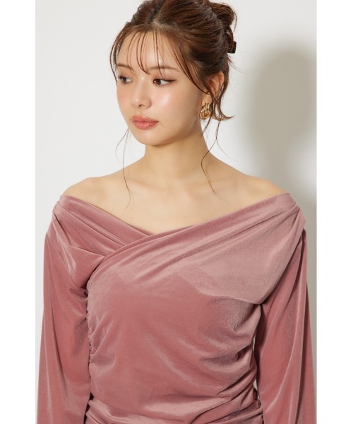 rienda（リエンダ）の「ソフティーカットオフショルトップス 秋服 冬服（Tシャツ/カットソー・レディース・ブラック/ピンク/ブラウン・FREE）」の15枚目の写真