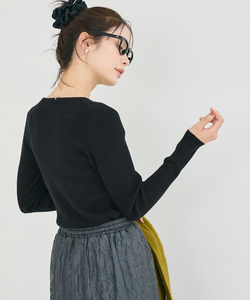 coca(coca)(コカ)の「軽量ニット クルーネックラウンドヘム(ニット/セーター・レディース・グレー/ブラック/アイボリー/ライトピンク・L/M/S)」の13枚目の写真