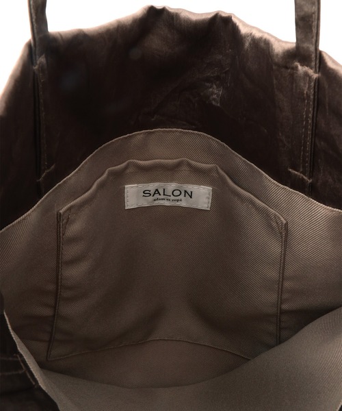 SALON adam et rope'（サロン アダム エ ロペ）の「【WEB限定】コードチャーム付サテントート / A4（トートバッグ・レディース・ブラック/ベージュ系その他・FREE）」の12枚目の写真