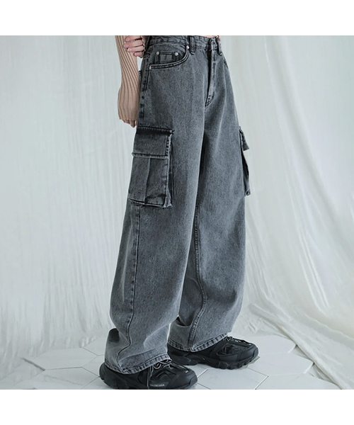 AVANDRESS(アバンドレス )の「Snow cargo Denim BLACK(デニムパンツ・レディース・その他・LARGE/MEDIUM/SMALL/X-LARGE/X-SMALL/XX-SMALL)」の1枚目の写真