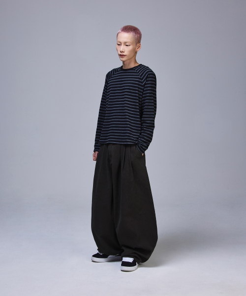 SCALLYWAG（スカリーワグ）の「スリーピンタックメガワイドコットンパンツ[チャコール]（その他パンツ・レディース・その他・SMALL/MEDIUM/LARGE/X-LARGE）」の6枚目の写真
