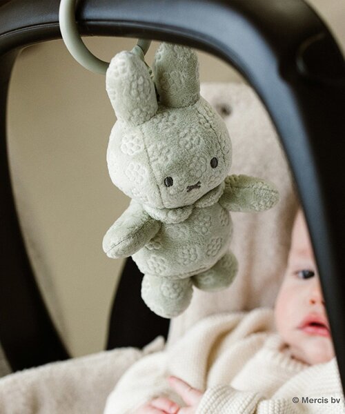 BIRTHDAY BAR（バースデイバー）の「ミッフィー×Little Dutch　miffy flower ぶるぶるトイ（ベビーギフト・キッズ・グリーン/ピンク・0）」の2枚目の写真