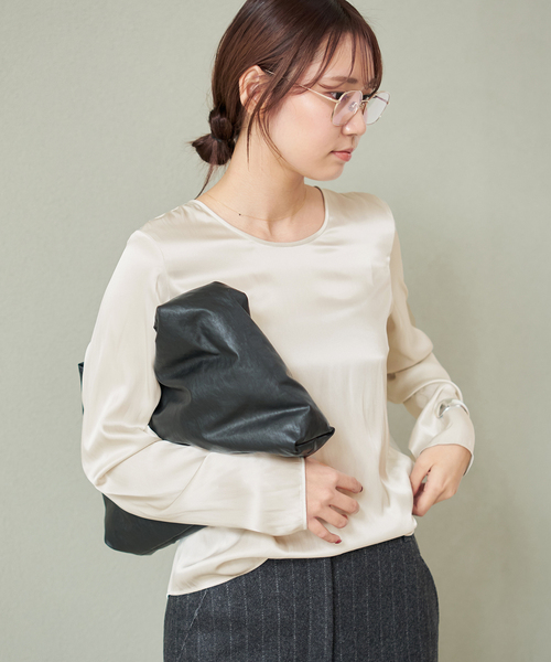 plage（プラージュ）の「R’IAM サテンロンT ブラウス（シャツ/ブラウス・レディース・ベージュ/ブラウン・FREE）」の14枚目の写真