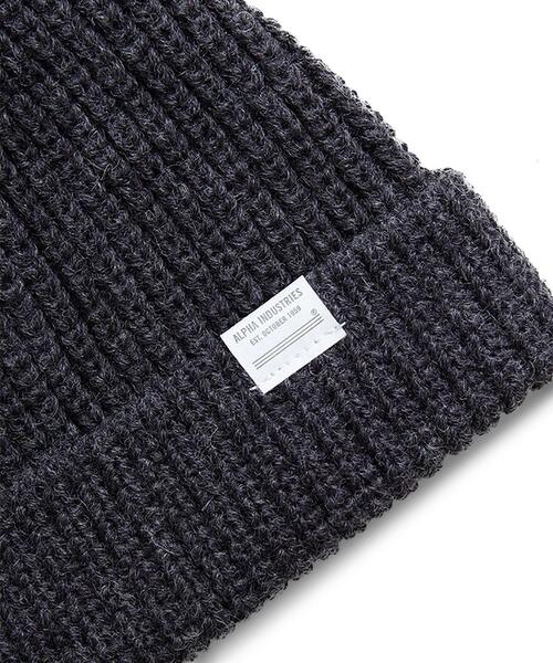 Alpha Industries（アルファインダストリーズ）の「Alpha Industries/アルファ インダストリーズ/ESSENTIAL WATCH CAP/エッセンシャル ウォッチ キャップ（ニットキャップ/ビーニー・メンズ・ブラック/オリーブ系/グレー系その他6/チャコール・F）」の6枚目の写真