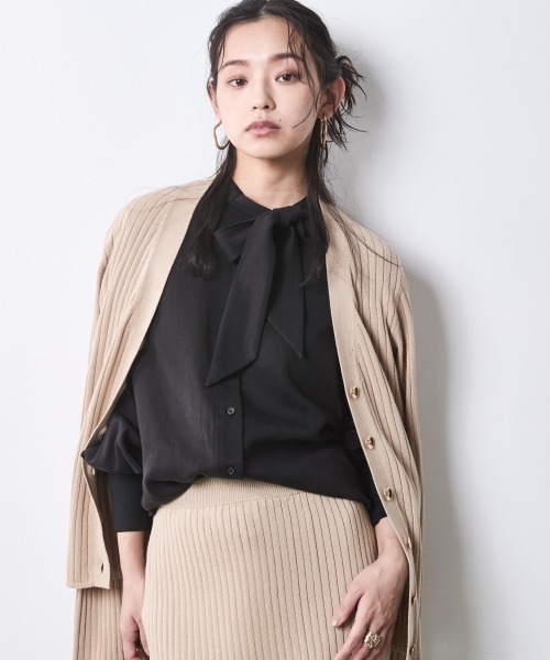 CHIC STYLE（シックスタイル）の「綿100％ワイドリブVネックニットカーディガン＜大きいサイズ有＞シックスタイル（カーディガン/ボレロ・レディース・チャコール/ベージュ/ブラック・5L/4L/3L/LL/L/M）」の21枚目の写真