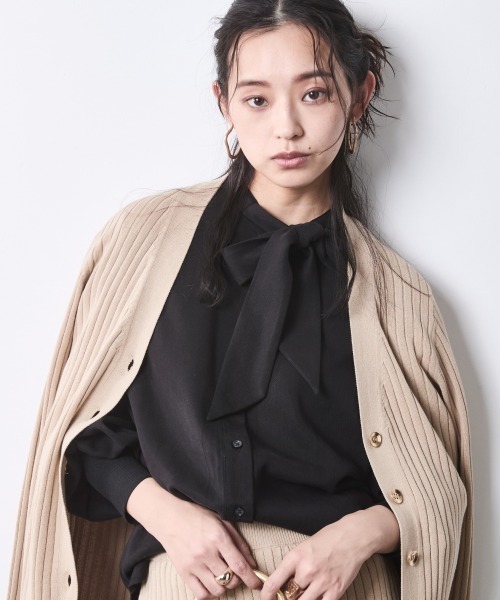 CHIC STYLE（シックスタイル）の「綿100％ワイドリブVネックニットカーディガン＜大きいサイズ有＞シックスタイル（カーディガン/ボレロ・レディース・チャコール/ベージュ/ブラック・5L/4L/3L/LL/L/M）」の22枚目の写真