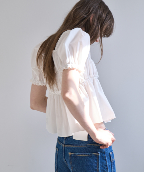 GRIDAJ（クリダジェイ）の「コットンレースボリュームシャーリングブラウス_(2カラー)（シャツ/ブラウス・レディース・ホワイト/ブラック・FREE）」の8枚目の写真