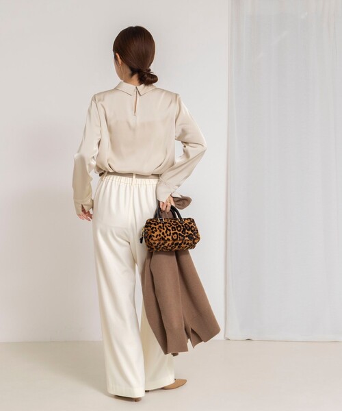 NOLLEY’S(ノーリーズ)の「ウォッシャブルNEWオトナサテン襟付きブラウス(シャツ/ブラウス・レディース・ベージュ/ホワイト・38)」の19枚目の写真