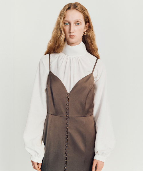 MAYVERU（メイバーユー）の「Nola slip dress _ Khaki（ワンピース・レディース・その他・SMALL/MEDIUM）」の3枚目の写真
