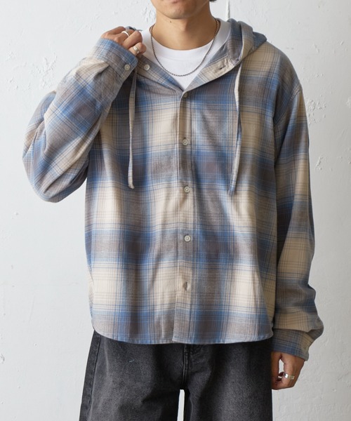 COLONY 2139（コロニートゥーワンスリーナイン）の「アソートチェックフードシャツ（シャツ/ブラウス・メンズ・ネイビー/アイボリー/ブラック/サックスブルー・MEDIUM/LARGE）」の4枚目の写真