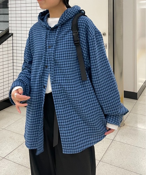 COLONY 2139（コロニートゥーワンスリーナイン）の「アソートチェックフードシャツ（シャツ/ブラウス・メンズ・ネイビー/アイボリー/ブラック/サックスブルー・MEDIUM/LARGE）」の21枚目の写真