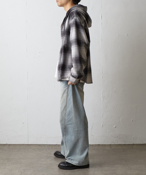 COLONY 2139（コロニートゥーワンスリーナイン）の「アソートチェックフードシャツ（シャツ/ブラウス・メンズ・ネイビー/アイボリー/ブラック/サックスブルー・MEDIUM/LARGE）」の17枚目の写真