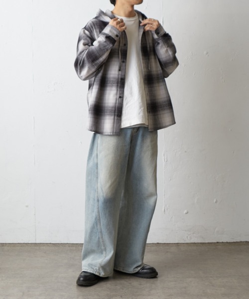 COLONY 2139（コロニートゥーワンスリーナイン）の「アソートチェックフードシャツ（シャツ/ブラウス・メンズ・ネイビー/アイボリー/ブラック/サックスブルー・MEDIUM/LARGE）」の19枚目の写真