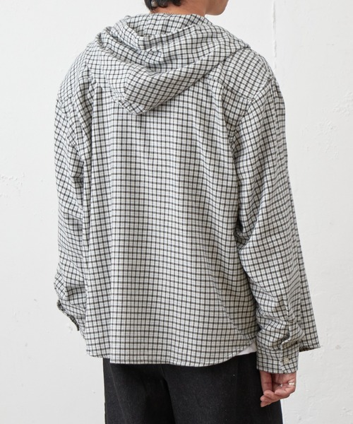 COLONY 2139（コロニートゥーワンスリーナイン）の「アソートチェックフードシャツ（シャツ/ブラウス・メンズ・ネイビー/アイボリー/ブラック/サックスブルー・MEDIUM/LARGE）」の7枚目の写真