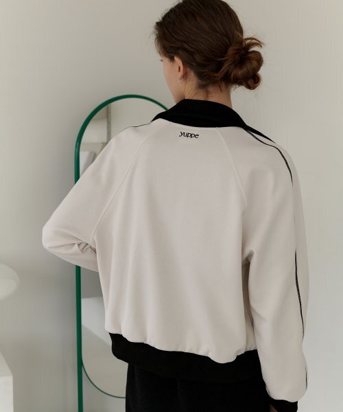 YUPPE（ヨッペ）の「YUPPE COLOR ZIP-UP_CREAM（ブルゾン・レディース・その他・FREE）」の2枚目の写真