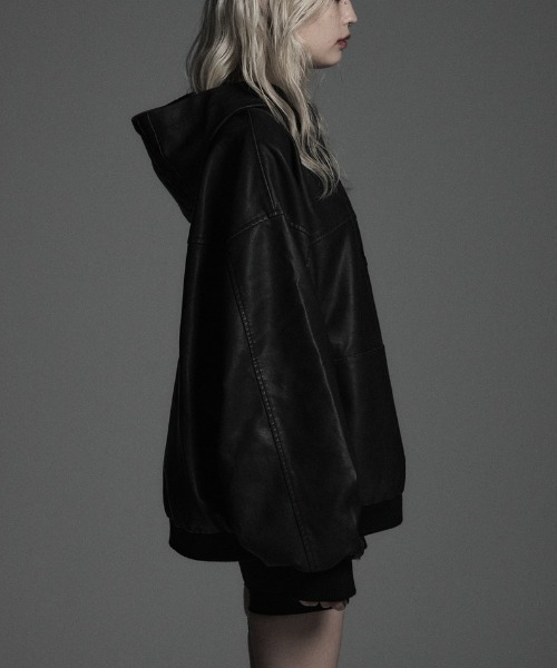 ROSEN KREUZ(ローゼンクロイツ)の「【Rosen Kreuz】VINTAGE COATING SHIRRING HOODIE / 【ローゼンクロイツ】ヴィンテージコーティングシャーリングプルオーバーパーカー(パーカー・メンズ・ブラック/チャコール・2/1)」の10枚目の写真